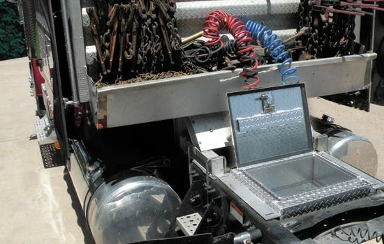 Tradesman 24 Inch x 18 Inch InFrame Commercial Truck Box 6800 - Tool Boxes 4 Tradesman 24 Inch x 18 Inch InFrame Commercial Truck Box 6800 - Tool Boxes - Image 2